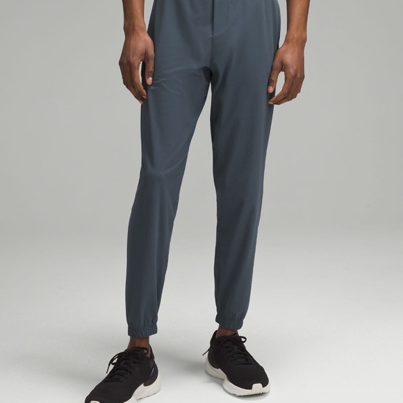 NWT Lululemon Surge Joggers in Iron Blue - Picture 6 of 6